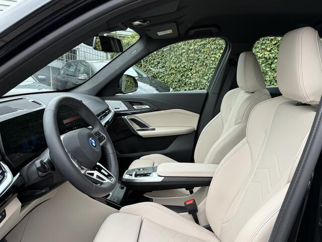 BMW X1 xDrive25e | M-Sport | Harman/Kardon | Driv. Ass. Prof. | Elek. Trekhaak | Stoel + Stuurverw.