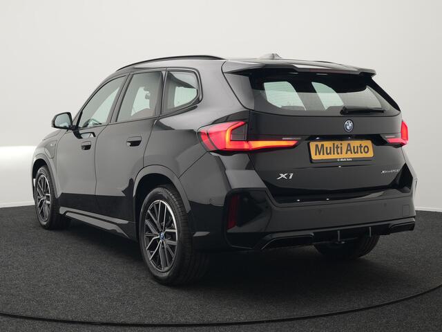 BMW X1 xDrive25e M-Sport Plug in Hybrid | PHEV | Adaptive Cruise | Head-up Display | 360 Camera | Harman Kardon | Carplay | Lederen Sportstoelen Verwarmd | Sfeerverlichting |
