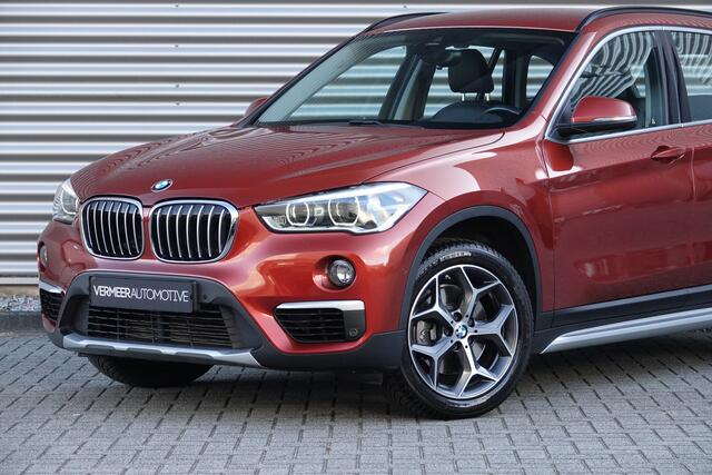 BMW X1 sDrive20i High Executive | X-Line | Memory | Navi Professional | Trekhaak | Nieuwstaat ! |