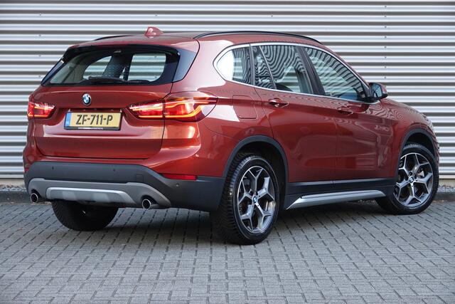 BMW X1 sDrive20i High Executive | X-Line | Memory | Navi Professional | Trekhaak | Nieuwstaat ! |