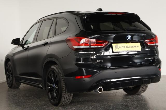BMW X1 xDrive25e Sport Line / Opendak / Navi / CarPlay / HUD / LED