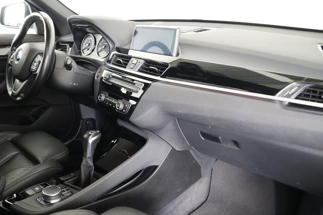 BMW X1 sDrive20i Centennial High Executive / Opendak / HUD / Pilot assist / HarmanKardon