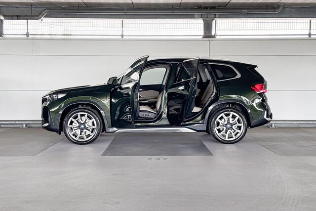 BMW X1 xDrive25e | Actiefstoelen voor | Glazen panoramadak