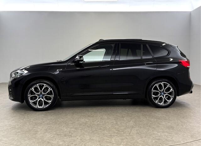 BMW X1 xDrive25e M-Sport 163PK Pano Lazer LED Sfeer Trekhaak Carplay Head-up Camera Virtual Clima Cruise Navi PDC 19''LMV