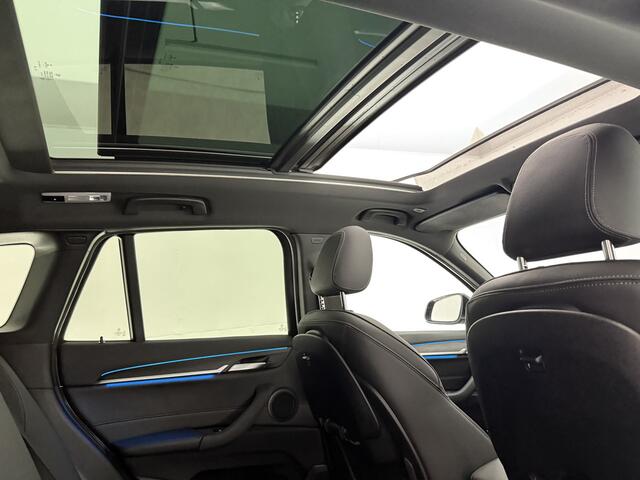 BMW X1 xDrive25e M-Sport 163PK Pano Lazer LED Sfeer Trekhaak Carplay Head-up Camera Virtual Clima Cruise Navi PDC 19''LMV