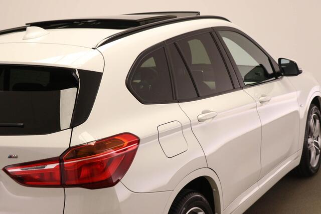 BMW X1 sDrive20i M-Sport High Executive | PARKING- PACK | PANORAMADAK | CAMERA