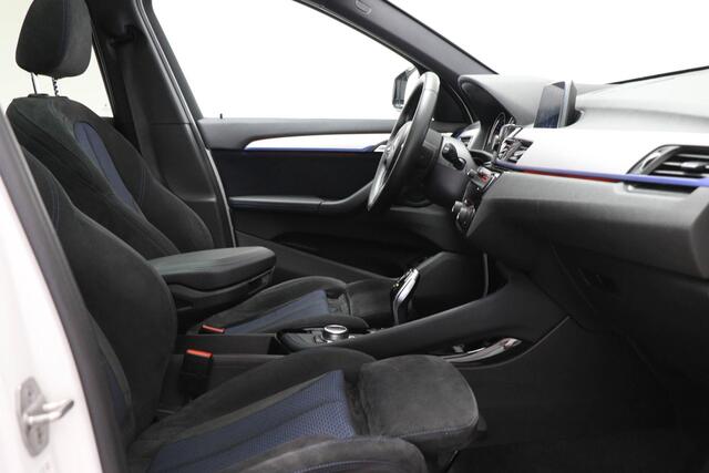 BMW X1 sDrive20i M-Sport High Executive | PARKING- PACK | PANORAMADAK | CAMERA