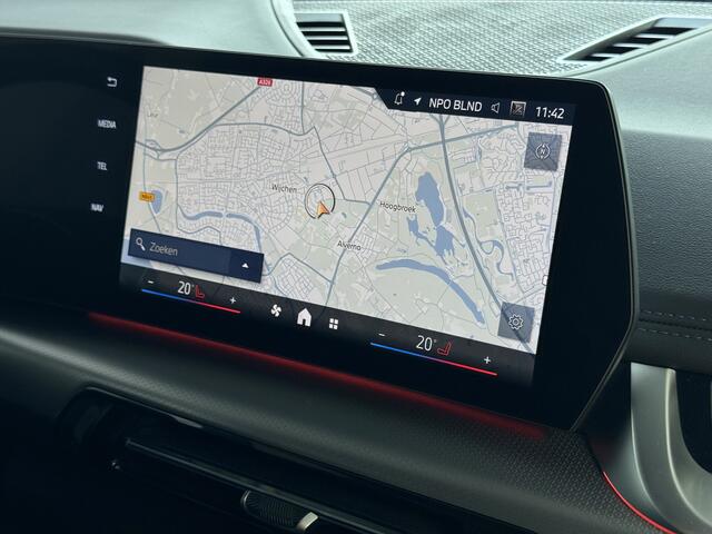 BMW X1 XDRIVE 25E M-SPORT LED ELEK.KLEP NAVI STOELVERW M-SHADOW LINE CARPLAY/ANDROID ZWARTE.HEMEL 12/2024 PHEV PLUG IN HYBRID AWD 4X4 4WD