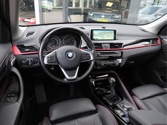 BMW X1 sDrive20i High Executive | Afn. Trekhaak | Panoramadak | Head-up Display |