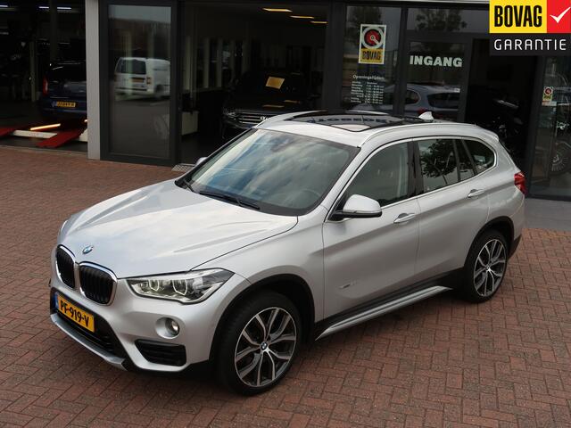 BMW X1 sDrive20i High Executive | Afn. Trekhaak | Panoramadak | Head-up Display |