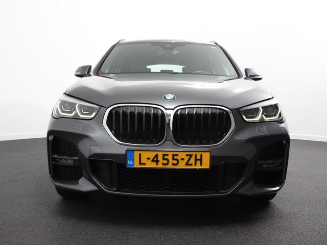 BMW X1 sDrive18i M- Sport | Navigatie | Adaptive Cruise Control | Stoelverwarming | Elektrische achterklep | Climate Control | Lichtmetalen velgen