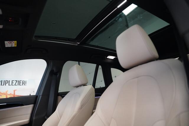 BMW X1 xDrive25e M-Sport/Panodak/Leder/Trekhaak/Camera