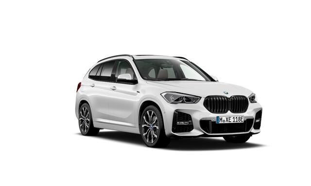 BMW X1 xDrive25e | M-Sport | Navigatie | Head-Up | H&K | Leder | Memory | Camera | 19"LM | Mineralweiss