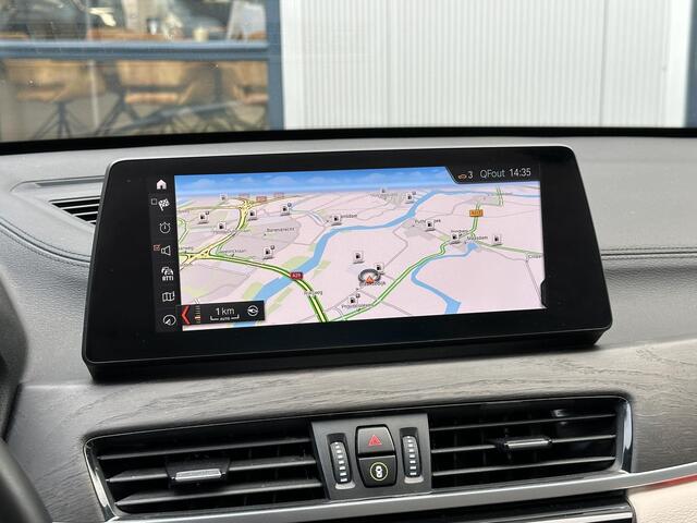 BMW X1 sDrive20i 178pk Business Edition Plus | Head-up/Leder/Sportstoel/Navi/Camera/19-inch