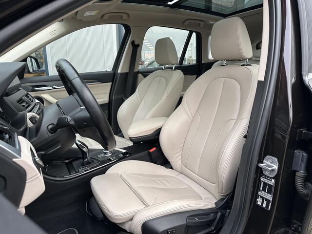 BMW X1 sDrive20i 178pk Business Edition Plus | Head-up/Leder/Sportstoel/Navi/Camera/19-inch