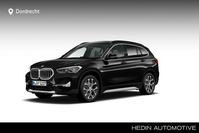 BMW X1 sDrive18i xLine | Panoramadak | Trekhaak | 18" | Camera | Elec. Verst. Stoelen | Head-Up | Hifi | Handgeschakeld