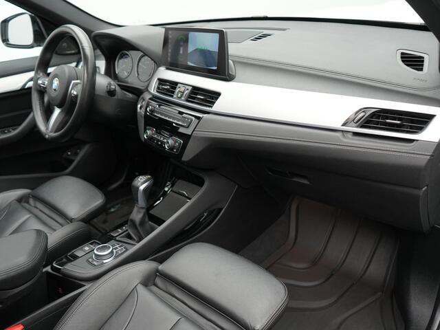 BMW X1 xDrive25e High Executive Plug In Hybrid 220pk Dealer O.H PHEV | Panodak | Adaptive Cruise | Lederen Sportstoelen Memory | Apple Carplay | Camera | 19"L.M | Head Up | Harman Kardon |