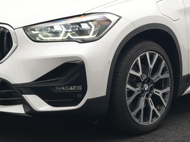 BMW X1 xDrive25e High Executive Plug In Hybrid 220pk Dealer O.H PHEV | Panodak | Adaptive Cruise | Lederen Sportstoelen Memory | Apple Carplay | Camera | 19"L.M | Head Up | Harman Kardon |