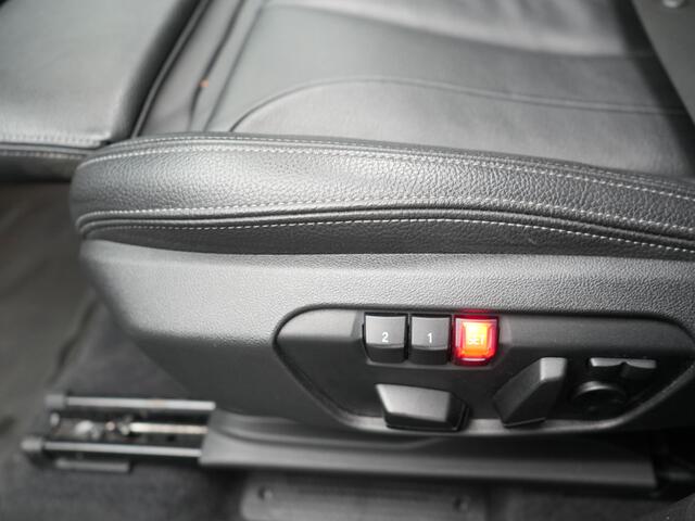 BMW X1 xDrive25e High Executive Plug In Hybrid 220pk Dealer O.H PHEV | Panodak | Adaptive Cruise | Lederen Sportstoelen Memory | Apple Carplay | Camera | 19"L.M | Head Up | Harman Kardon |