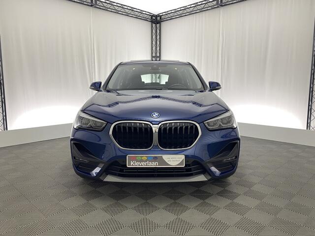 BMW X1 xDrive25e Business Edition Plus | Pano dak | Apple carplay | Head up | Leer | Navi