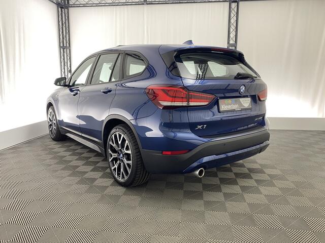 BMW X1 xDrive25e Business Edition Plus | Pano dak | Apple carplay | Head up | Leer | Navi