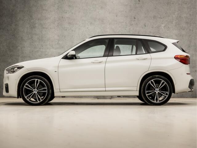 BMW X1 xDrive20i M Sport High Executive 192Pk Automaat (GROOT NAVI, M PAKKET, HEAD-UP DISPLAY, LEDEREN SPORTSTOELEN, STOELVERWARMING, PARKEERSENSOREN, CRUISE, LED KOPLAMPEN, NIEUWE APK, NIEUWSTAAT)