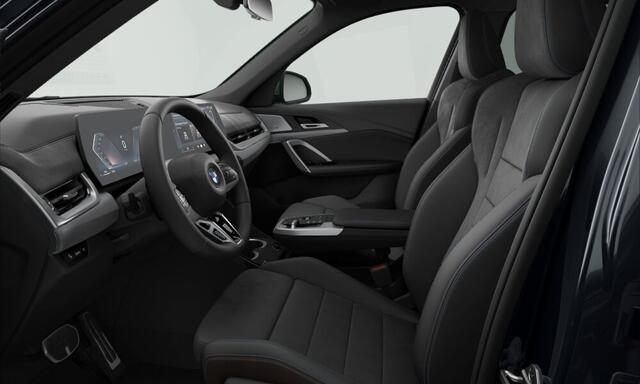 BMW X1 sDrive18i M-Sport - Pano - Trekhaak - Driving Ass Plus - Harman Kardon