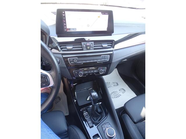 BMW X1 xDrive25e eDrive Edition AUTOMAAT | ACHTERUITRIJ CAMERA | SPORTINTERIEUR | NAVIGATIE | HEAD UP DISPLAY | MULTIMEDIA | F1-FLIPPERS | PARKEERSENSOREN | LM-VELGEN | LED KOPLAMPEN