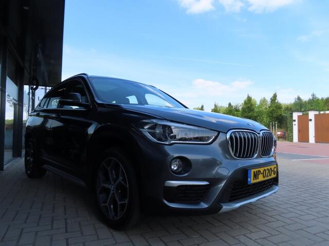 BMW X1 SDRIVE20I Centennial High Exe Leder Pano Trekhaak