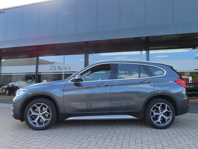 BMW X1 SDRIVE20I Centennial High Exe Leder Pano Trekhaak