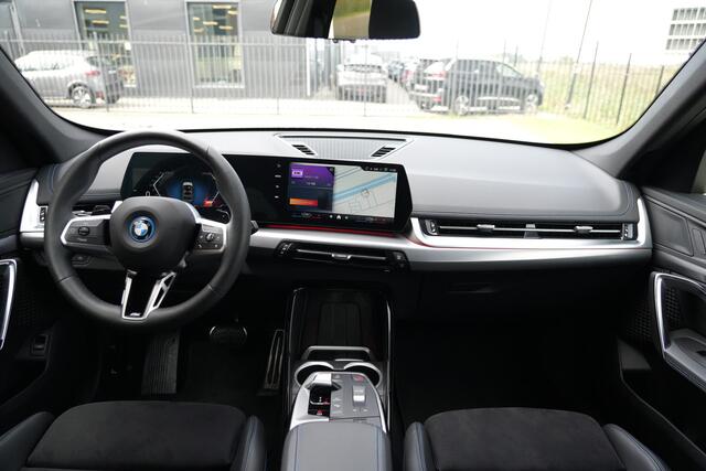 BMW X1 xDrive25e M Sport 220pk Navigatie/Stoelverwarming/Camera