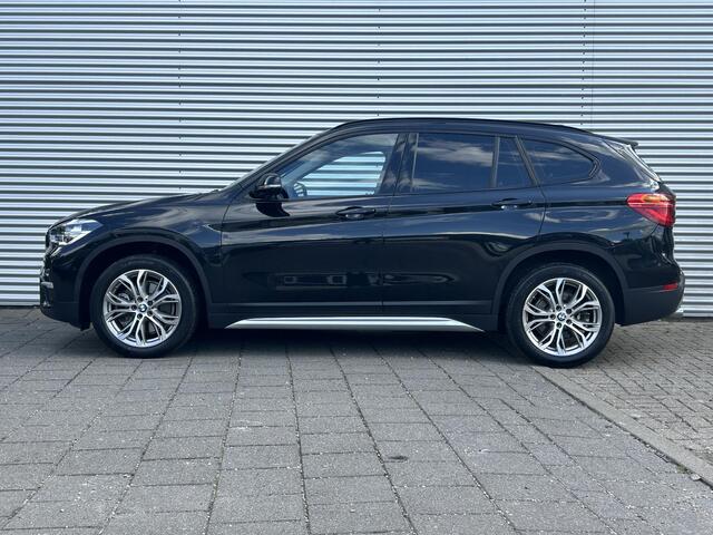 BMW X1 sDrive20i Orange Edition III | Trekhaak | Camera |