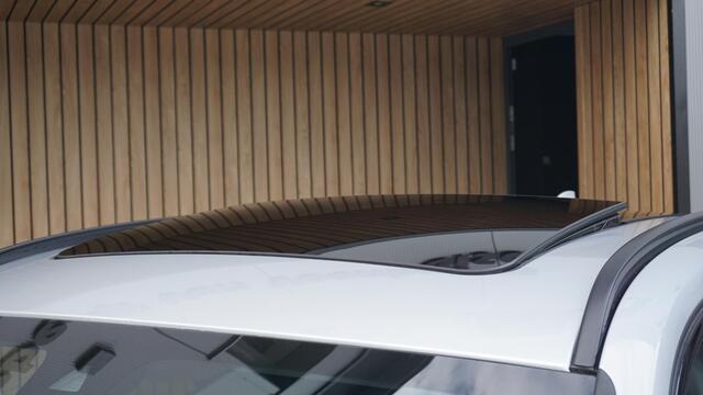 BMW X1 sDrive18i 140pk High Executive Pano.Dak Sportstoelen Trekhaak 18inch LM Keyless LED A-Camera 70045km!