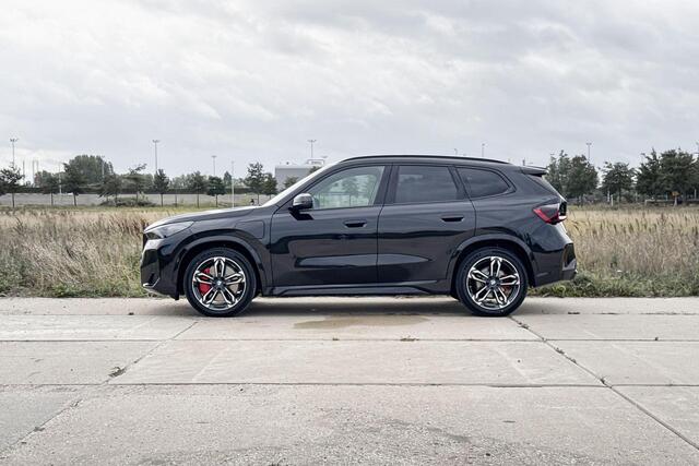 BMW X1 xDrive30e | M Sport | Glazen Panoramadak | Stoelverwarming | Trekhaak |