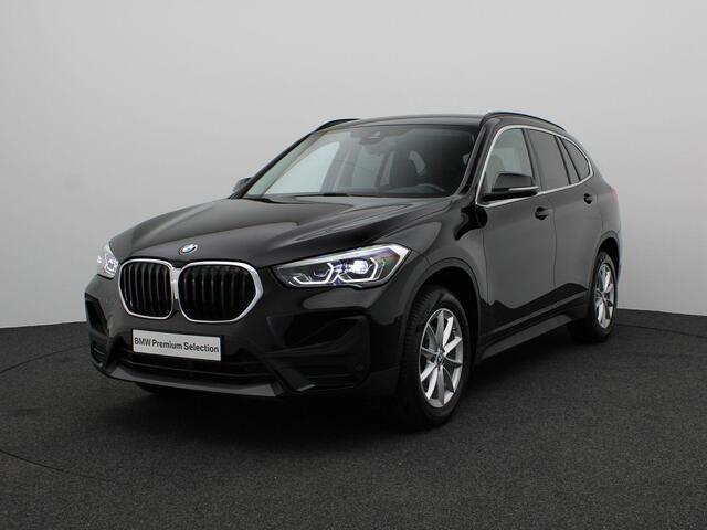 BMW X1 sDrive18i Achteruitrijcamera | Head-up Display | Afneembare Trekhaak | Navigatie Prof. | LM 17''