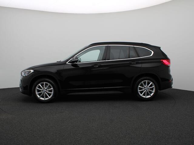 BMW X1 sDrive18i Achteruitrijcamera | Head-up Display | Afneembare Trekhaak | Navigatie Prof. | LM 17''