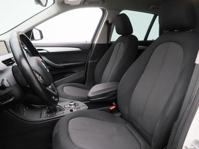 BMW X1 sDrive18i Executive | NAVI | TREKHAAK