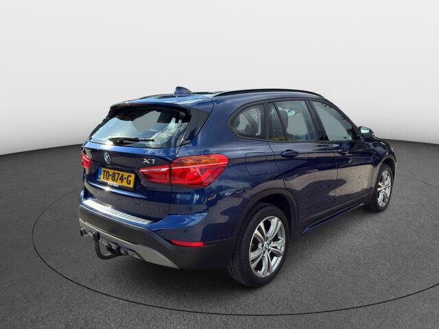 BMW X1 sDrive18i Executive Business [ Sportzetels Nav Trekhaak ]