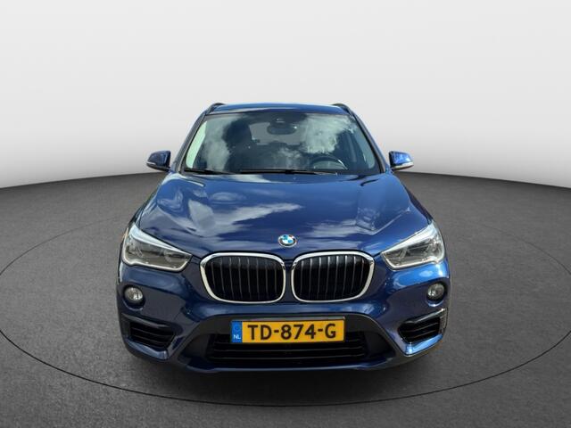 BMW X1 sDrive18i Executive Business [ Sportzetels Nav Trekhaak ]