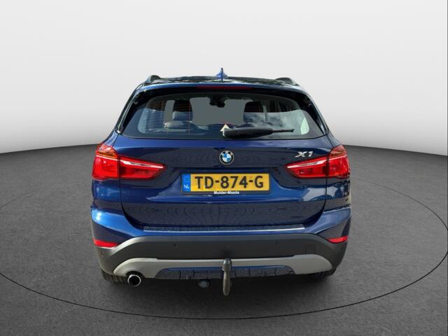BMW X1 sDrive18i Executive Business [ Sportzetels Nav Trekhaak ]