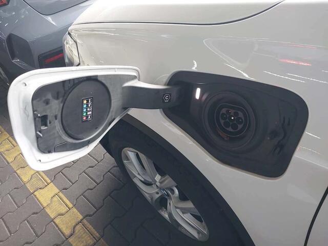 BMW X1 xDrive25e | Camera | CarPlay | Head-Up | Hifi | Stoelverwarming | Trekhaak