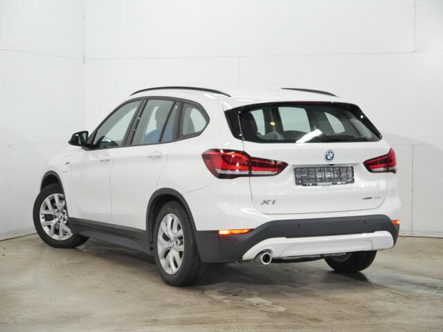 BMW X1 xDrive25e | Camera | CarPlay | Head-Up | Hifi | Stoelverwarming | Trekhaak