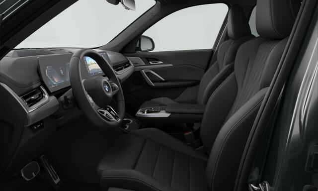 BMW X1 xDrive23i High Executive | M Sportpakket Pro | Travel Pack | Comfort Pack | Innovation Pack | Panoramadak | Harman Kardon | Trekhaak