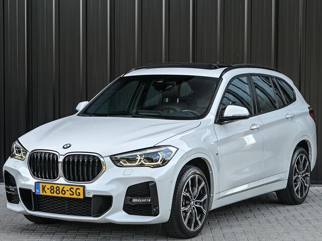 BMW X1 xDrive25i HIGH EXECUTIVE | HEAD-UP | COMFORT ACCESS | LEDER | CAMERA | ACTIVE CRUISE | AMBIANCE INTERIEUR | MEMORY SEATS | HARMAN/KARDON | PANORAMADAK