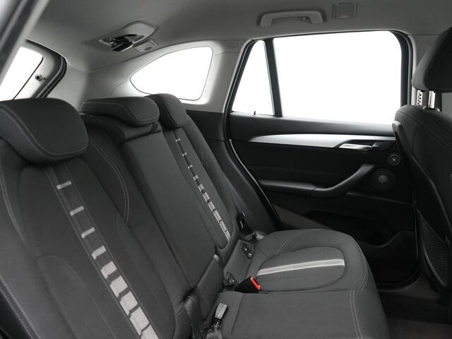 BMW X1 xDrive25e eDrive Edition Plug In Hybrid 220pk Dealer O.H PHEV | Adaptive Cruise | Head Up | Harman Kardon Sound | Stoelverwarming | Camera | Navigatie | DAB |