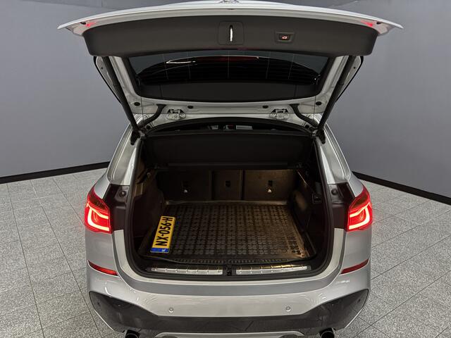 BMW X1 sDrive20i Corporate Lease High Executive Camera|Trekhaak|Pano|Head-Up
