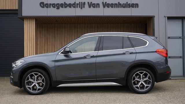 BMW X1 xDrive20i 192pk High Executive X-Line Pano.dak Leder Head-up 18inch LM LED Groot Navi *NL auto* 116155km!