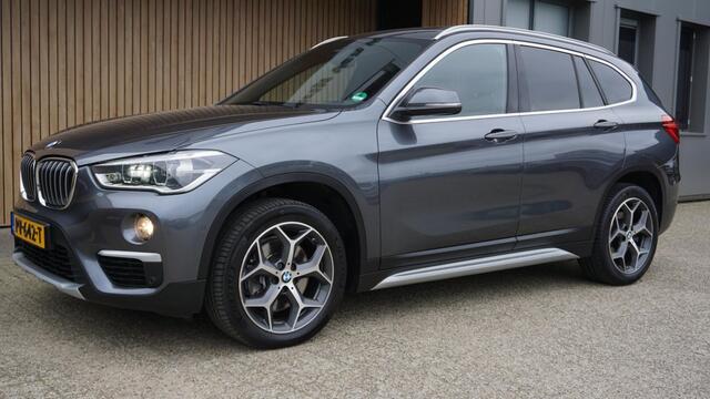 BMW X1 xDrive20i 192pk High Executive X-Line Pano.dak Leder Head-up 18inch LM LED Groot Navi *NL auto* 116155km!