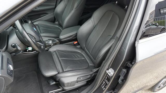 BMW X1 xDrive20i 192pk High Executive X-Line Pano.dak Leder Head-up 18inch LM LED Groot Navi *NL auto* 116155km!