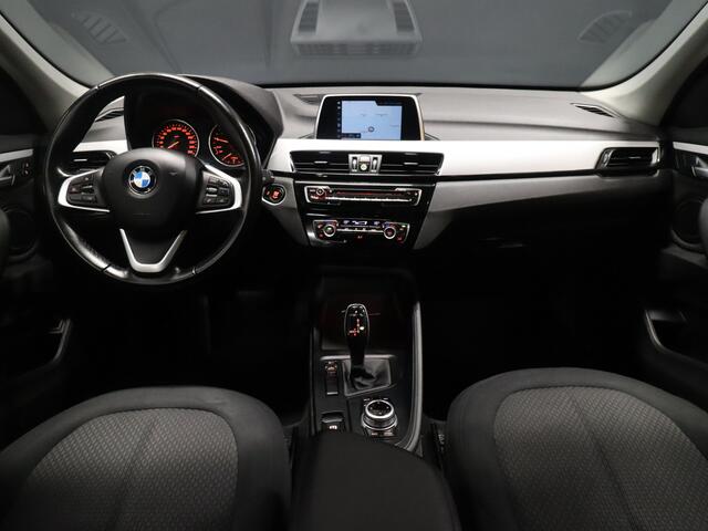 BMW X1 sDrive18i High Executive [NAVIGATIE, MEMORY SEATS, PDC ACHTER, LED, BLUETOOTH, CRUISE CONTROL, CLIMATE CONTROL, NIEUWSTAAT]